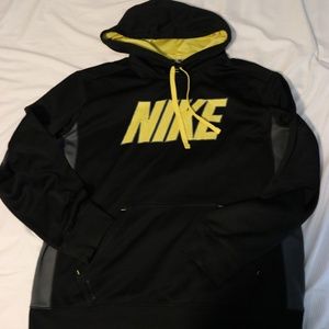 NIKE Therma-Fit Men's Sweatshirt